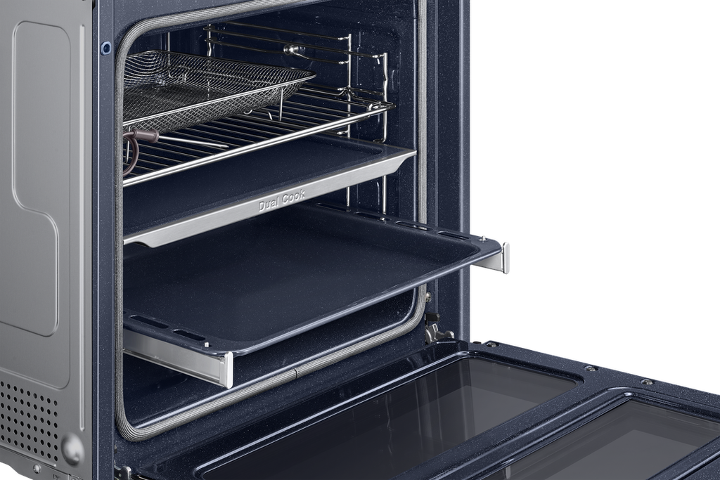 Samsung Oven Dual Cook NV7B5755SAK/U1 (76L Capacity, 3650W Output Power, 6 Power Levels, Dual Cook Flex, Wi-Fi Connectivity, Air Fry, Steam Clean, Pyrolytic Cleaning, Child Lock, A+ Energy Class)