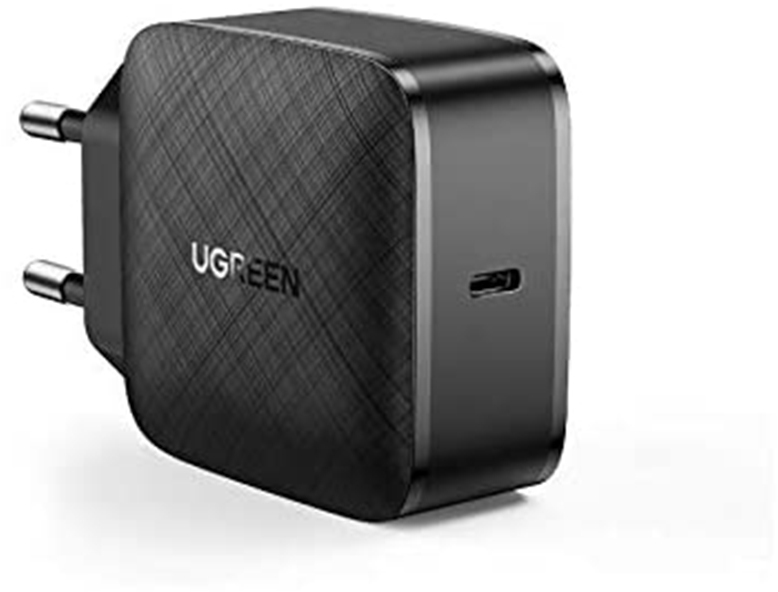 شاحن سريع USB-C أسود من UGREEN موديل 70817