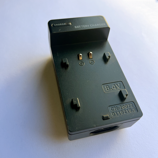 Travel Charger 8V for Camera Batteries
